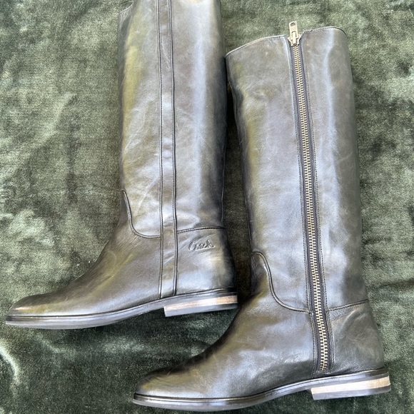 Coach Black Knee Boots..beautiful soft leather..perfect fit - Picture 2 of 4